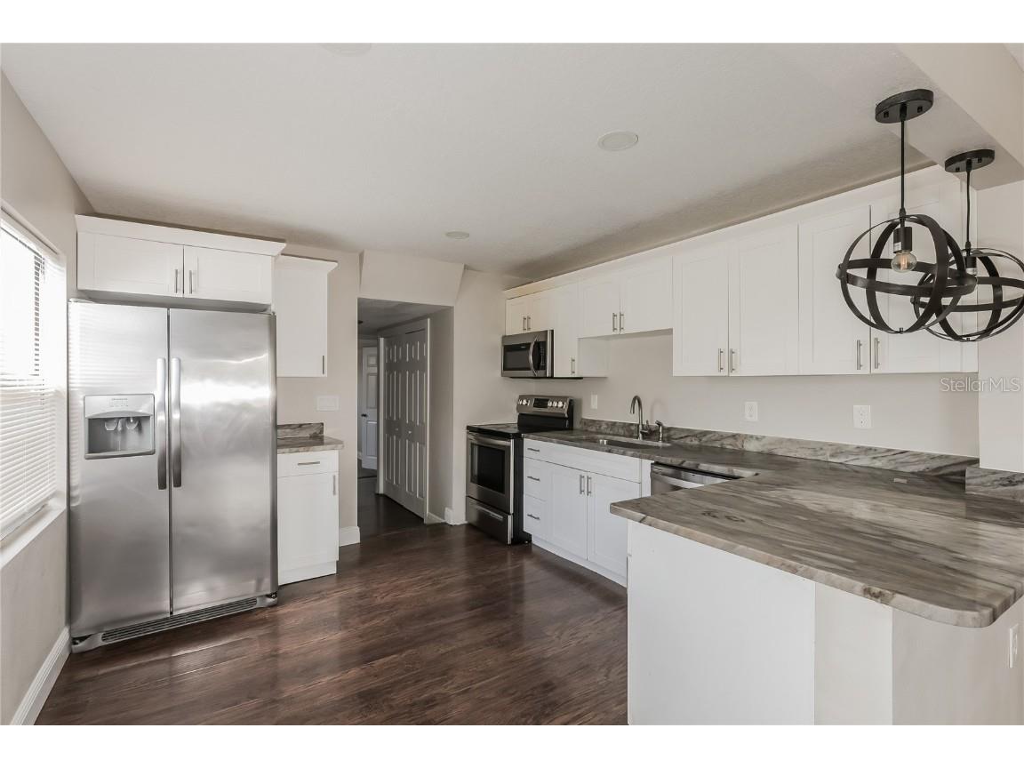 4917 Emerson Avenue S Saint Petersburg FL 33707 O6366182 image5