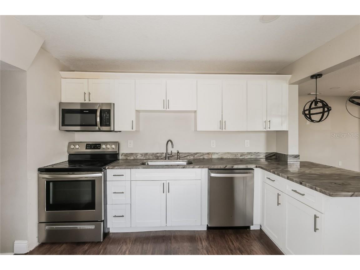 4917 Emerson Avenue S Saint Petersburg FL 33707 O6366182 image6