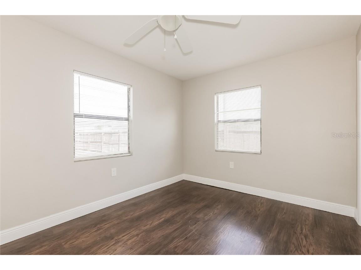 4917 Emerson Avenue S Saint Petersburg FL 33707 O6366182 image9