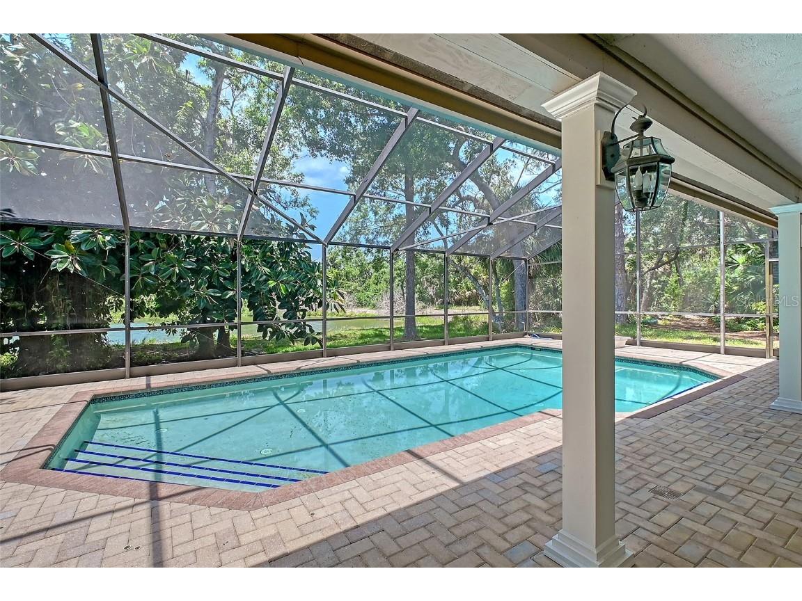 4917 Leatha Lane Sarasota FL 34232 A4653559 image1