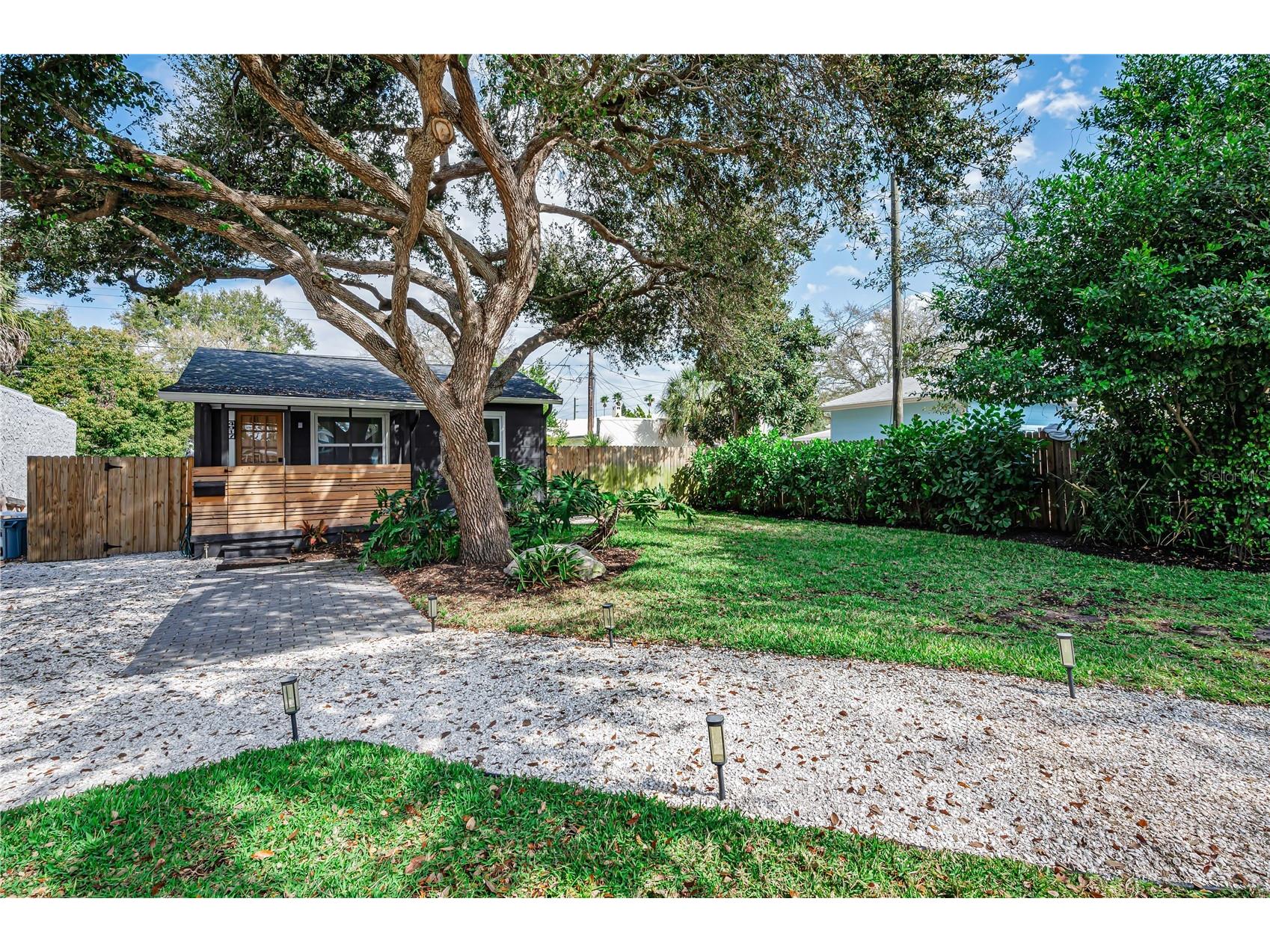 4917 Oxford Avenue N Saint Petersburg FL 33710 TB8476275 image1