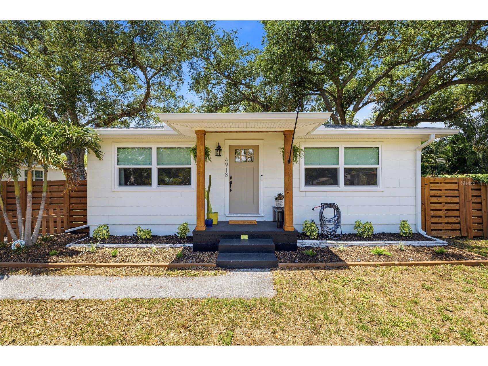4918 22nd Street N Saint Petersburg FL 33714 TB8517142 image1