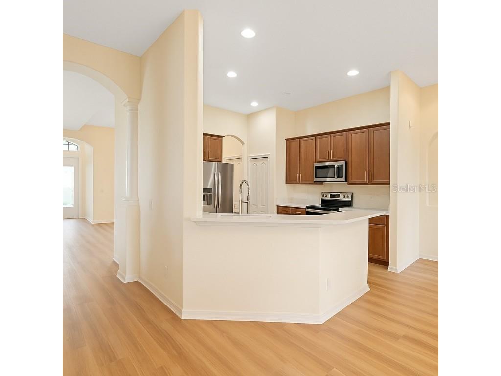 4918 Oakway Drive Saint Cloud FL 34771 O6293644 image2