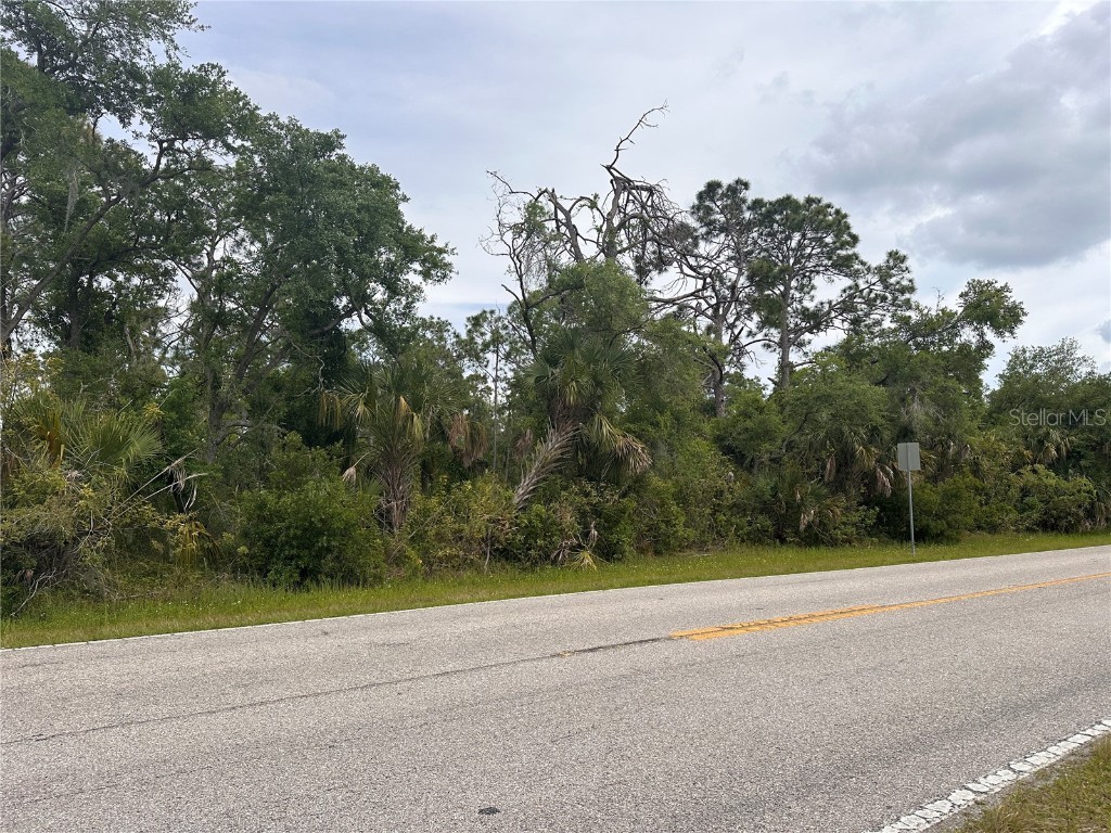 492 Biscayne Drive Port Charlotte FL 33953 C7515098 image2