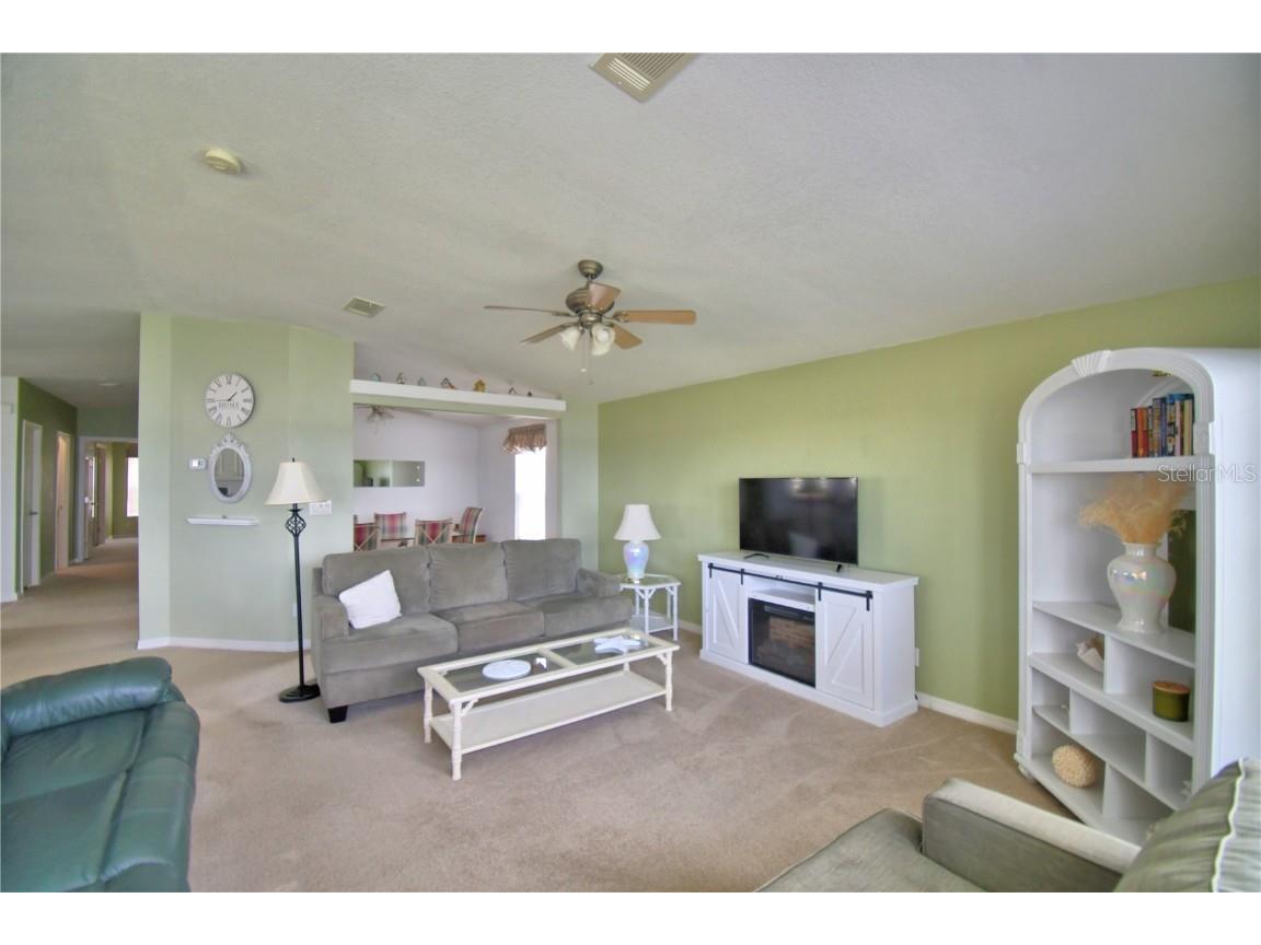 492 Lakeside Ranch Circle Winter Haven FL 33881 - LAKE HENRY P4936182 image4