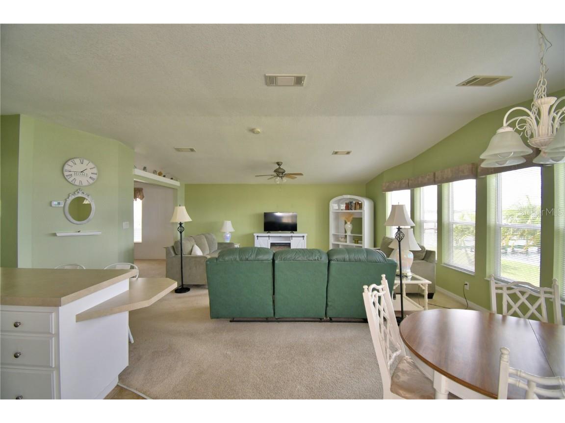 492 Lakeside Ranch Circle Winter Haven FL 33881 - LAKE HENRY P4936182 image5