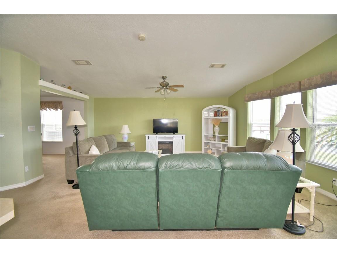 492 Lakeside Ranch Circle Winter Haven FL 33881 - LAKE HENRY P4936182 image6