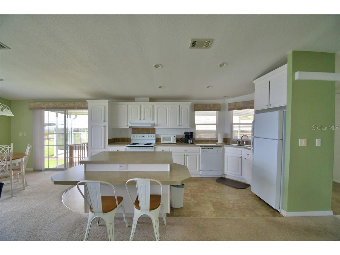 492 Lakeside Ranch Circle Winter Haven FL 33881 - LAKE HENRY P4936182 image8