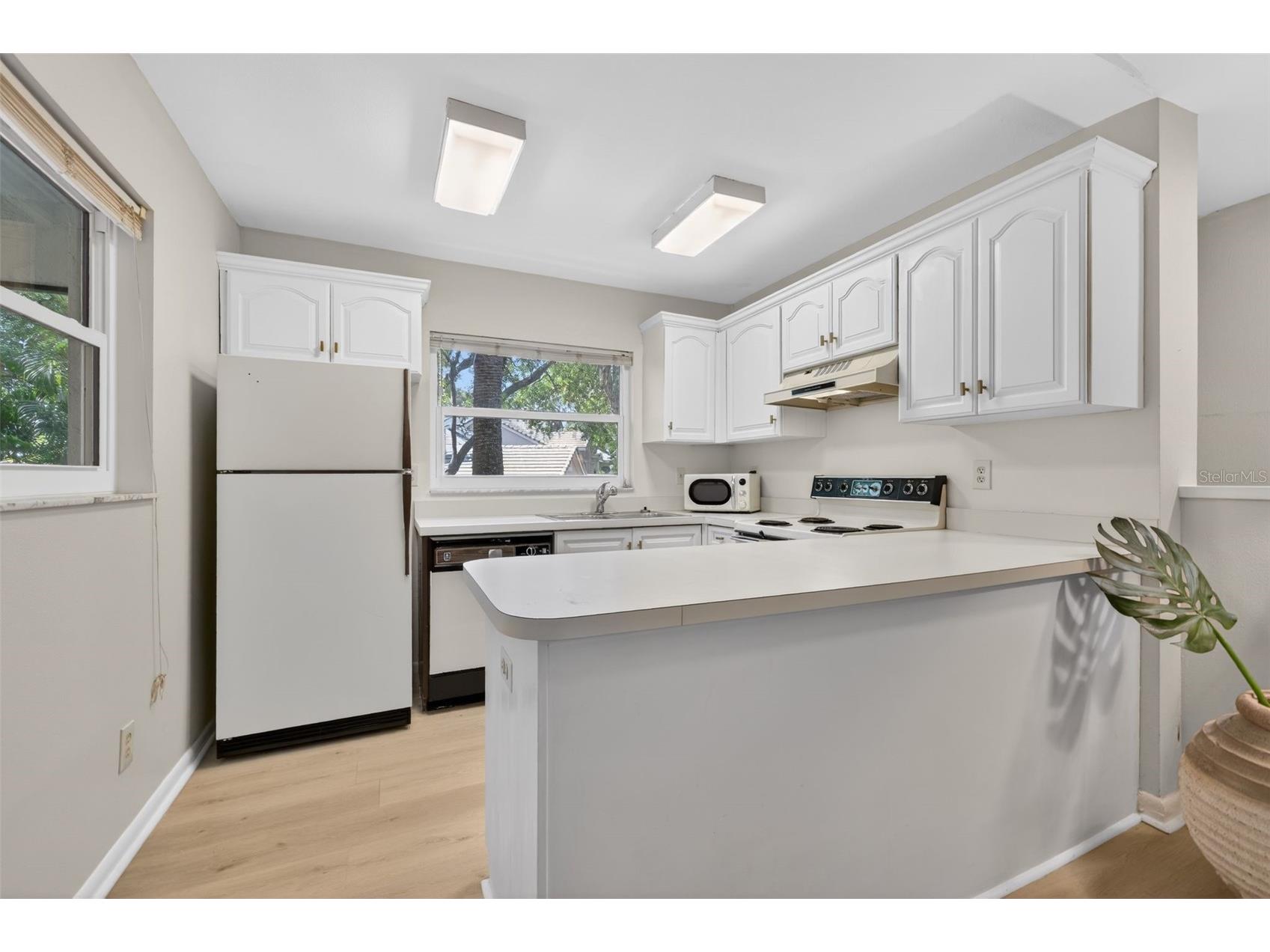 492 Santa Cruz Place NE #E Saint Petersburg FL 33703 TB8493396 image12