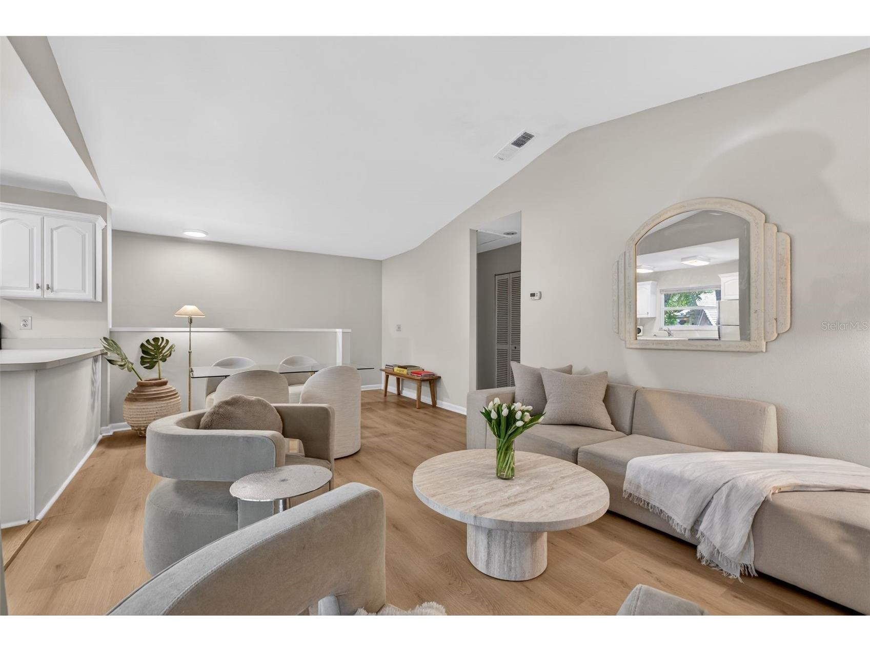 492 Santa Cruz Place NE #E Saint Petersburg FL 33703 TB8493396 image4