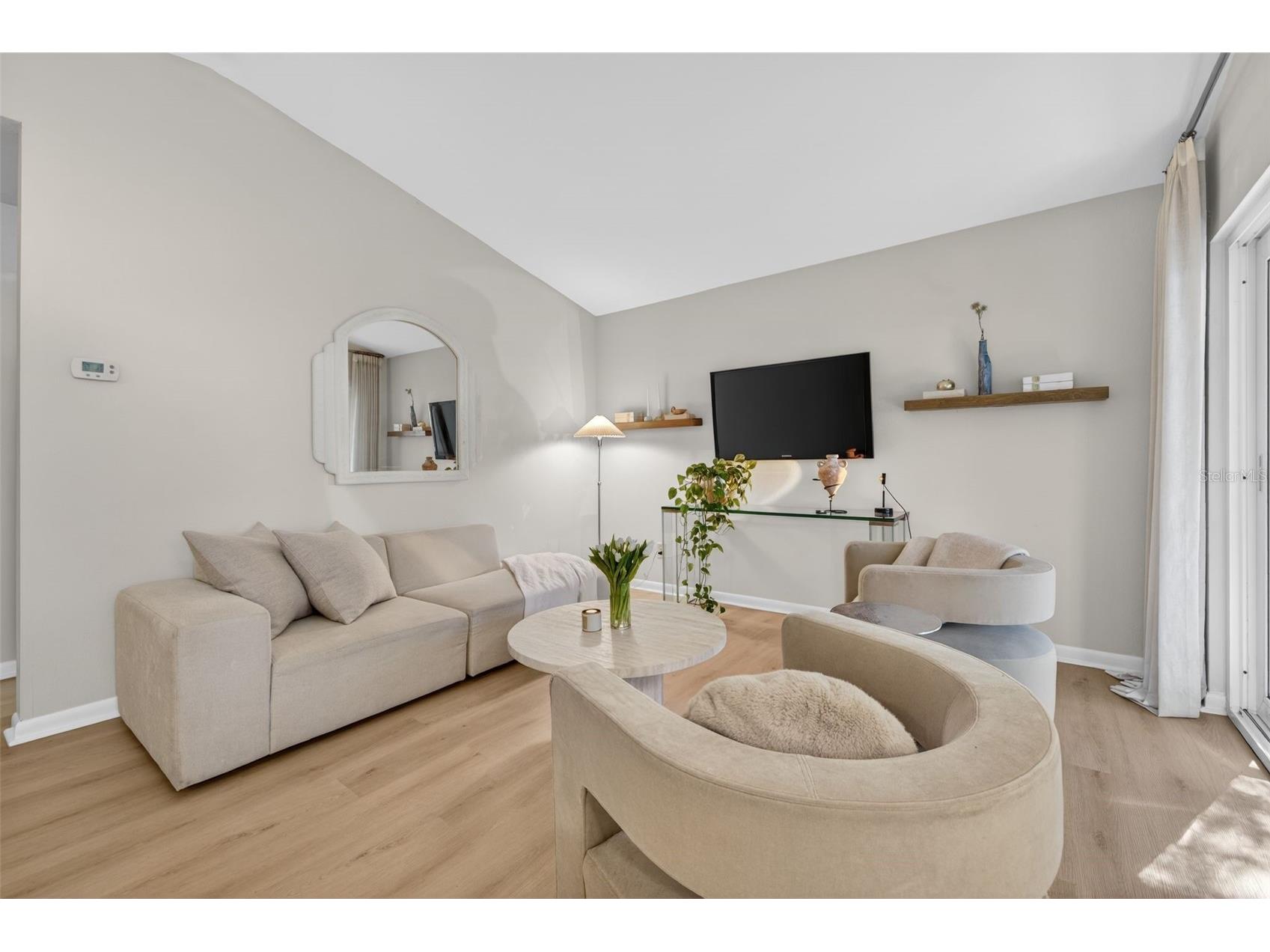 492 Santa Cruz Place NE #E Saint Petersburg FL 33703 TB8493396 image5