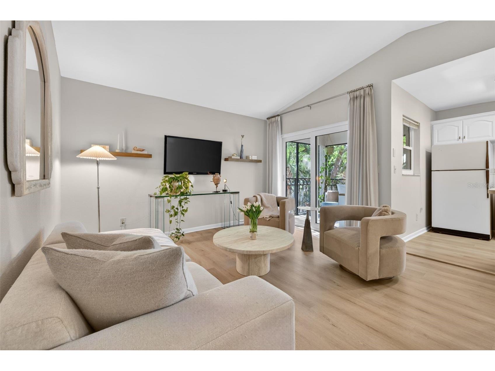 492 Santa Cruz Place NE #E Saint Petersburg FL 33703 TB8493396 image6