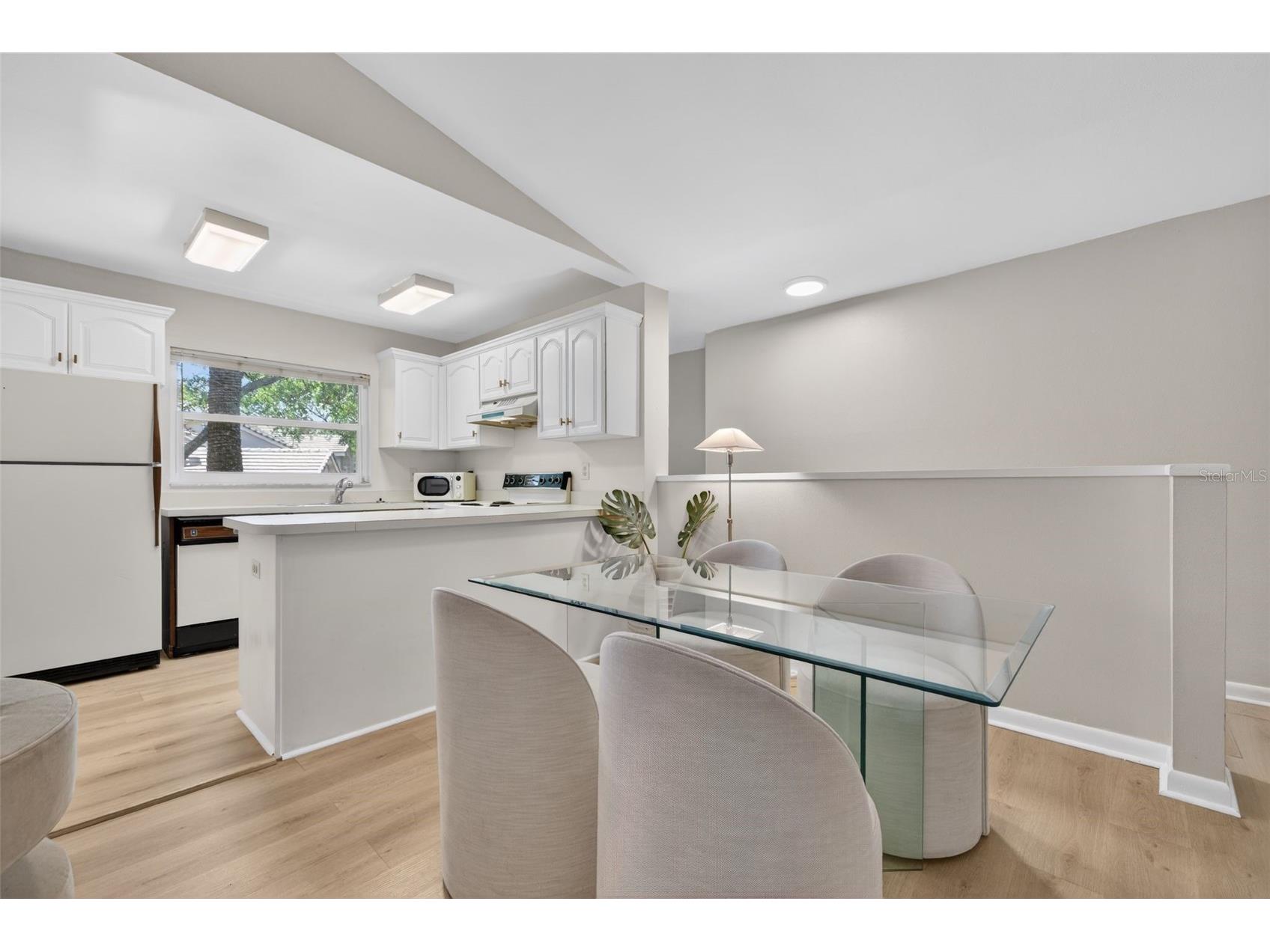 492 Santa Cruz Place NE #E Saint Petersburg FL 33703 TB8493396 image8