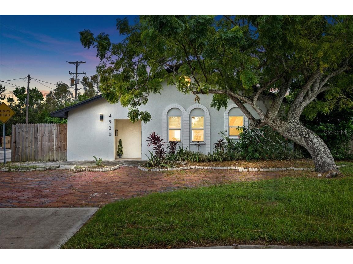 4920 30th Avenue N Saint Petersburg FL 33710 TB8422673 image1