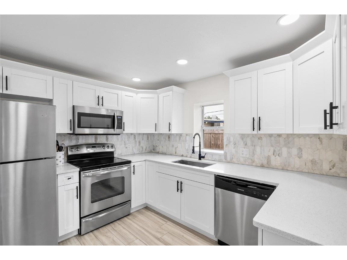 4920 30th Avenue N Saint Petersburg FL 33710 TB8422673 image12