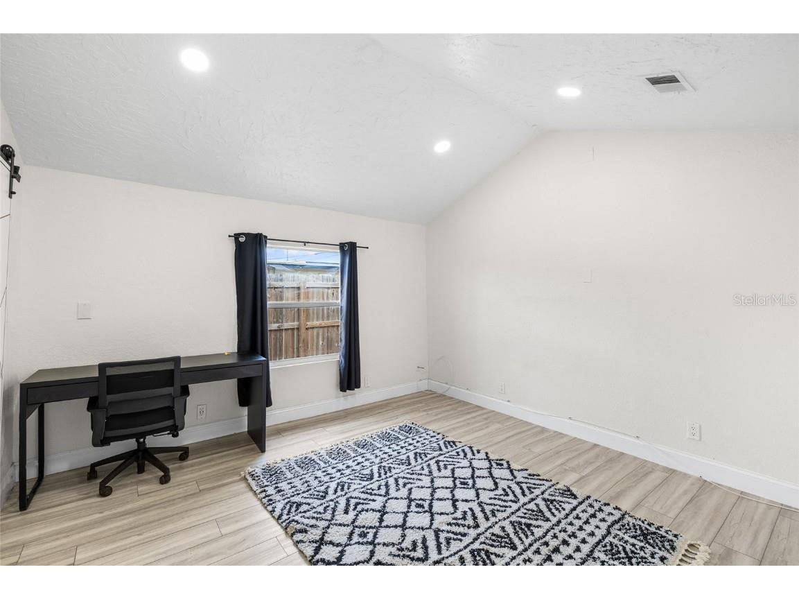 4920 30th Avenue N Saint Petersburg FL 33710 TB8422673 image21