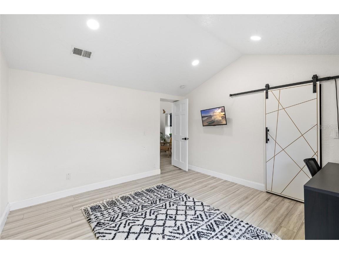 4920 30th Avenue N Saint Petersburg FL 33710 TB8422673 image22