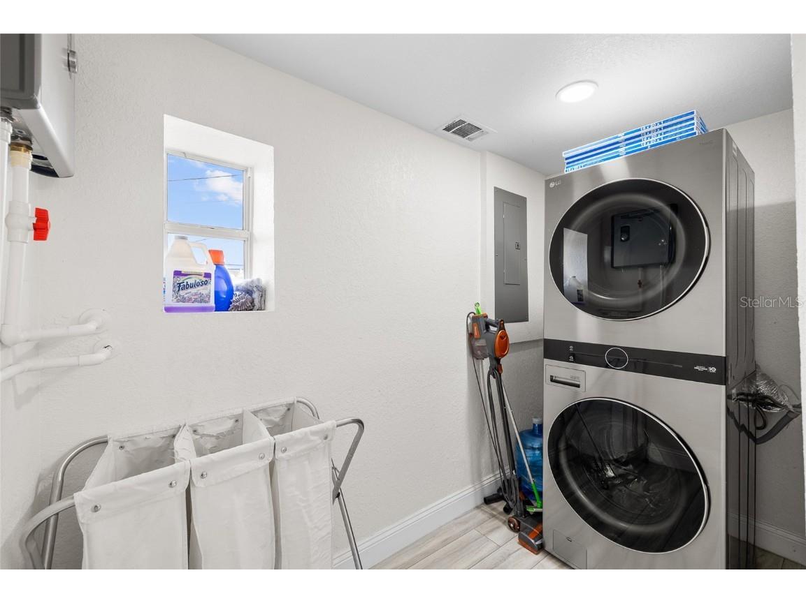 4920 30th Avenue N Saint Petersburg FL 33710 TB8422673 image24