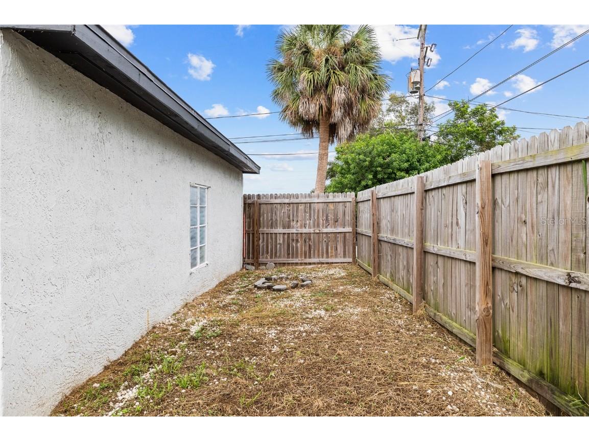 4920 30th Avenue N Saint Petersburg FL 33710 TB8422673 image32