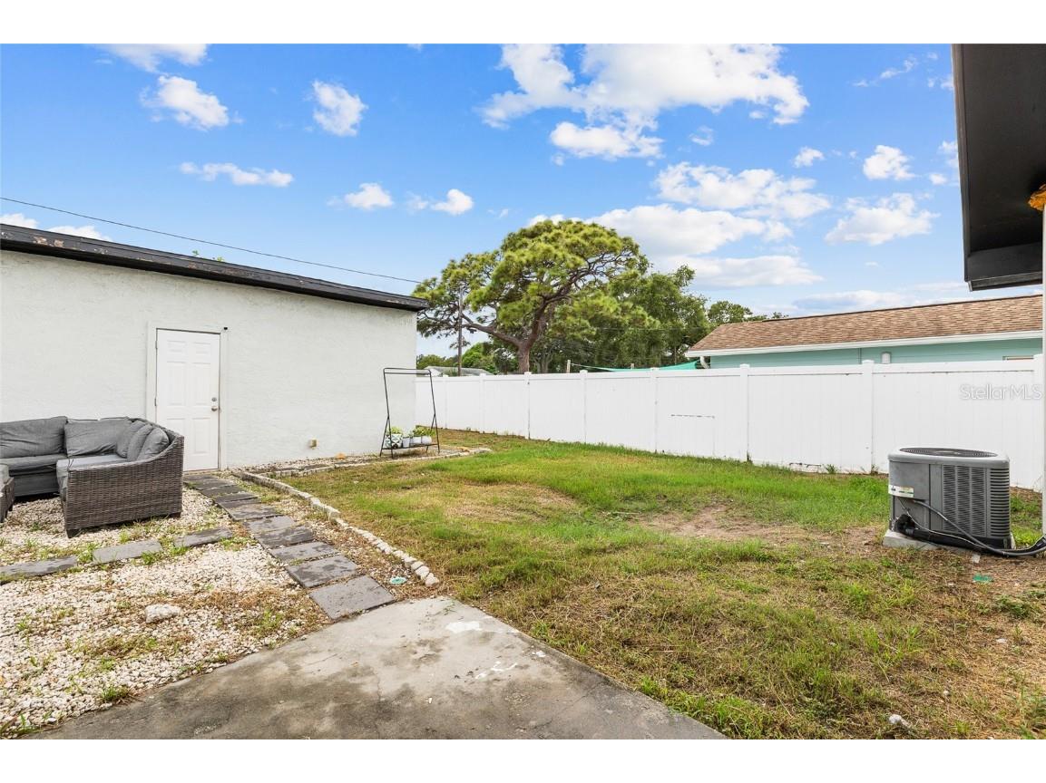 4920 30th Avenue N Saint Petersburg FL 33710 TB8422673 image33