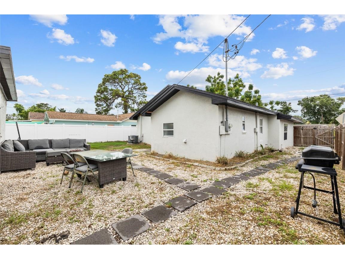 4920 30th Avenue N Saint Petersburg FL 33710 TB8422673 image35