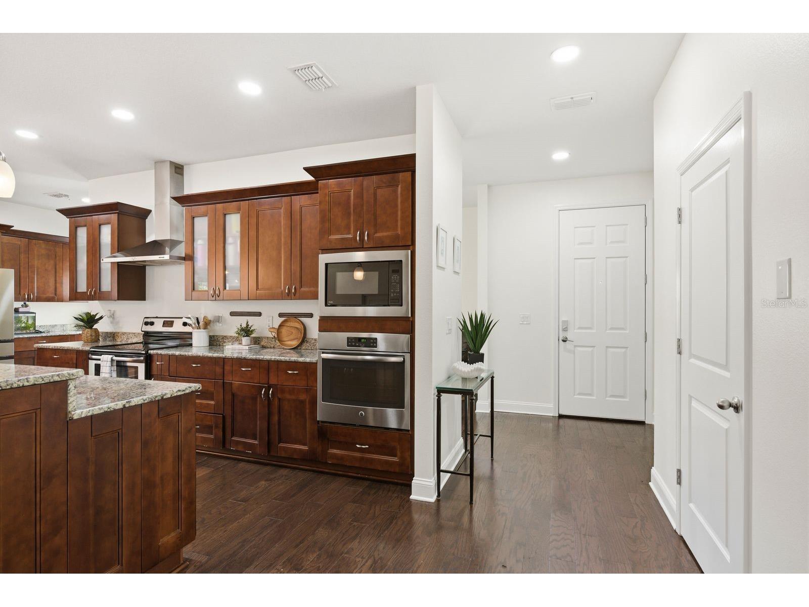 4920 3rd Street N Saint Petersburg FL 33703 TB8505005 image15