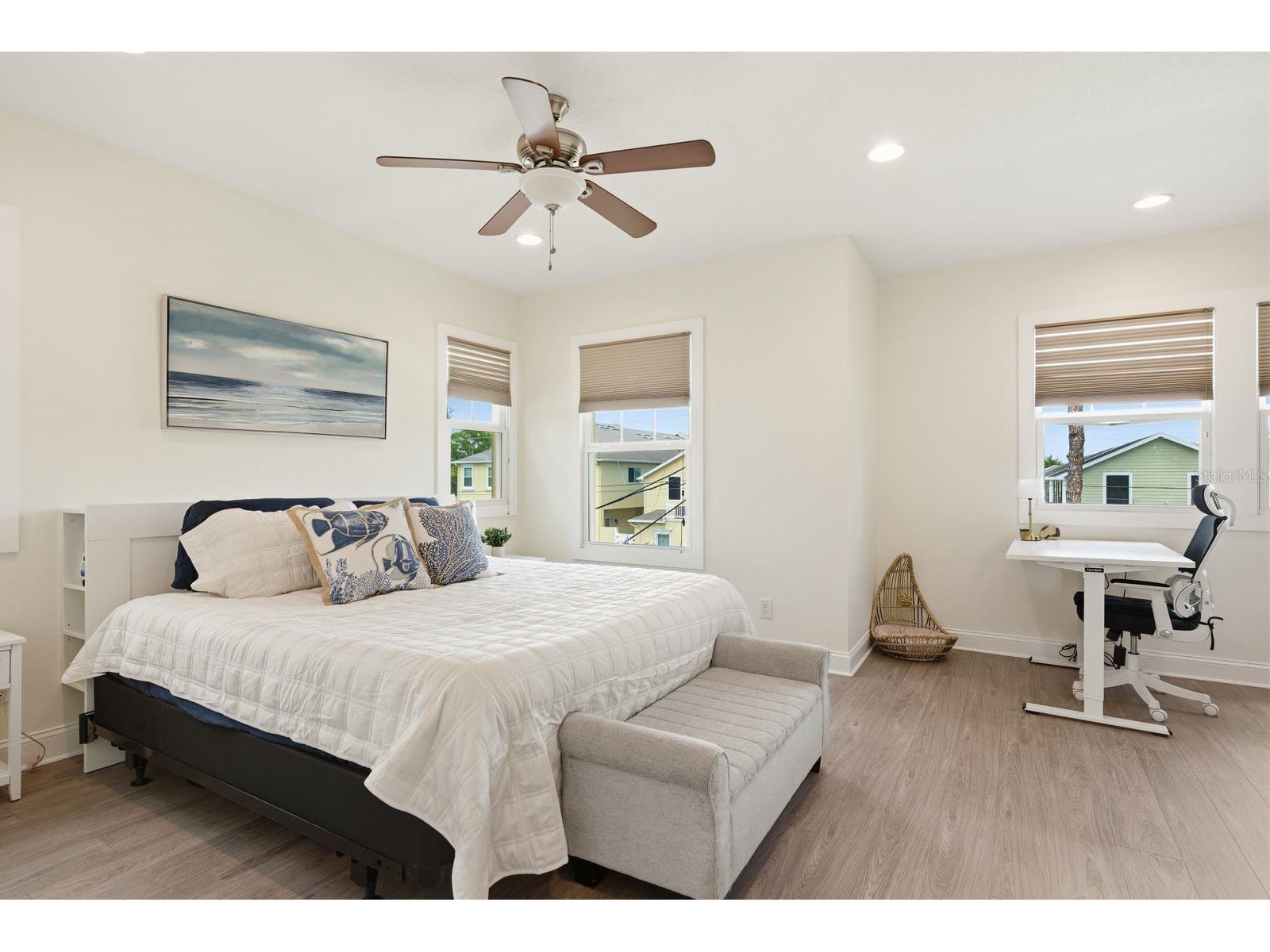 4920 3rd Street N Saint Petersburg FL 33703 TB8505005 image25