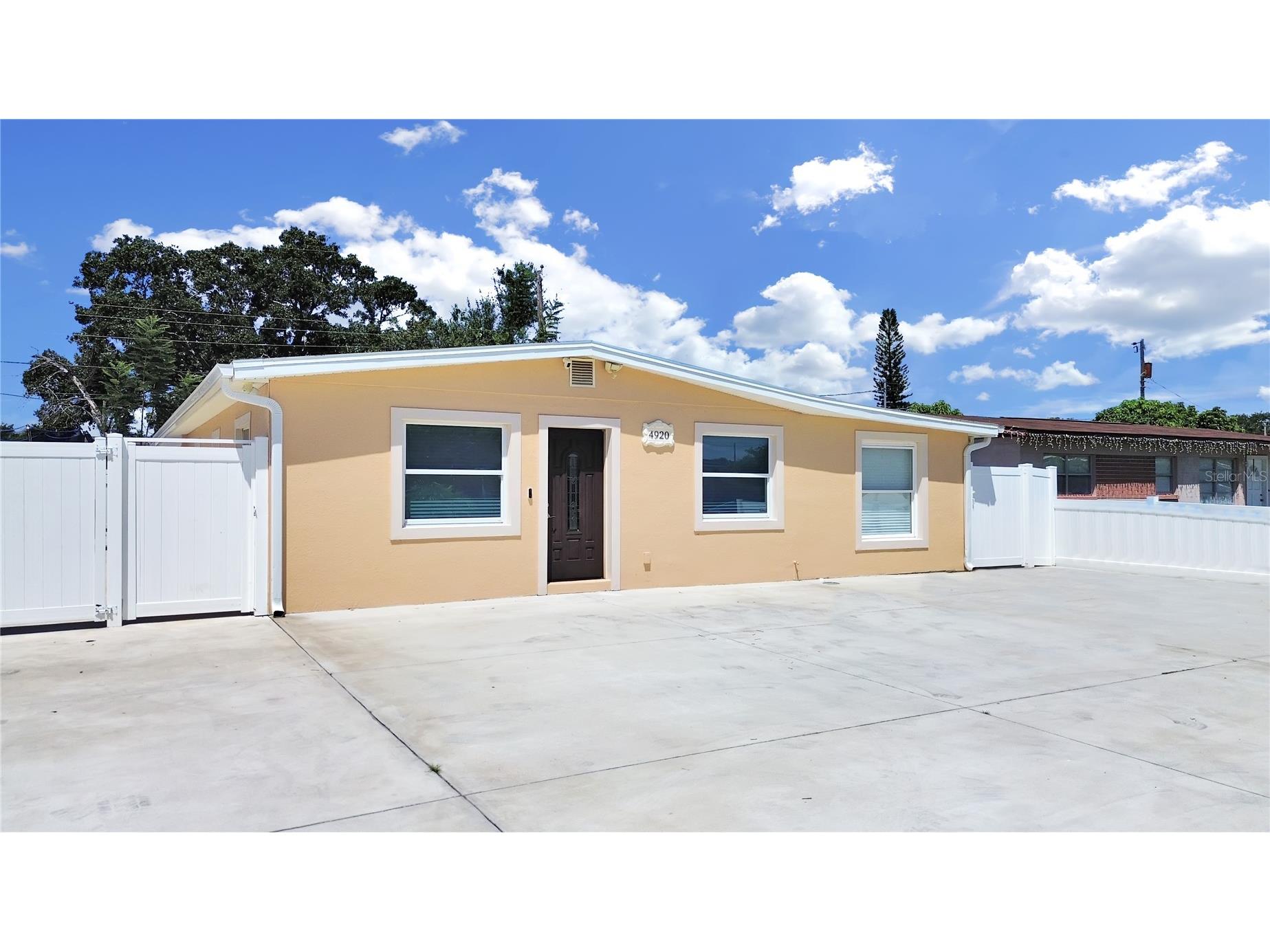 4920 Eldorado Drive Tampa FL 33615 TB8422639 image1