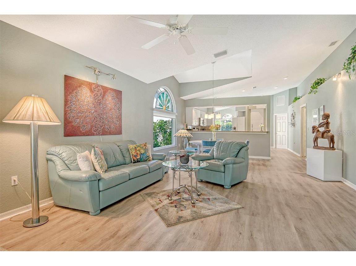 4920 Linsey Court Sarasota FL 34243 A4663755 image15