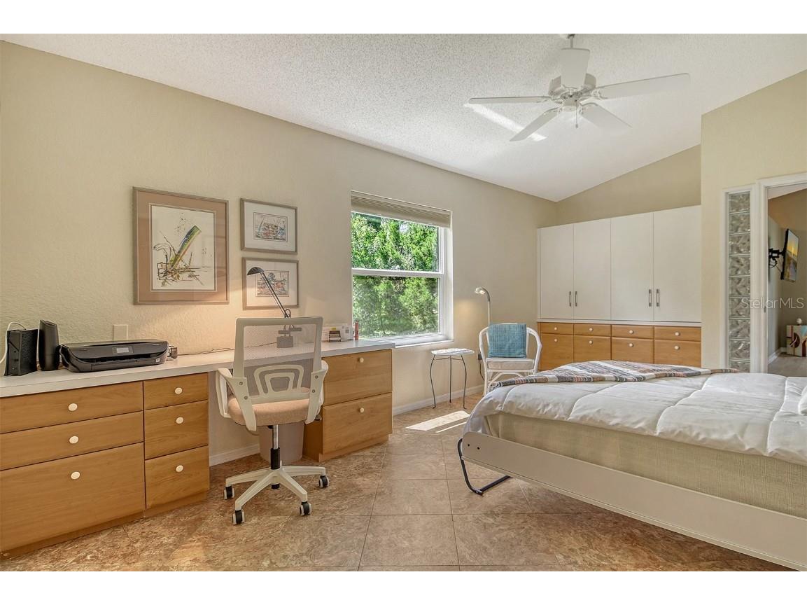 4920 Linsey Court Sarasota FL 34243 A4663755 image25