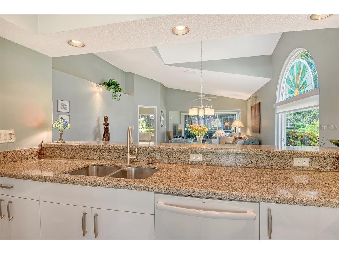 4920 Linsey Court Sarasota FL 34243 A4663755 image7