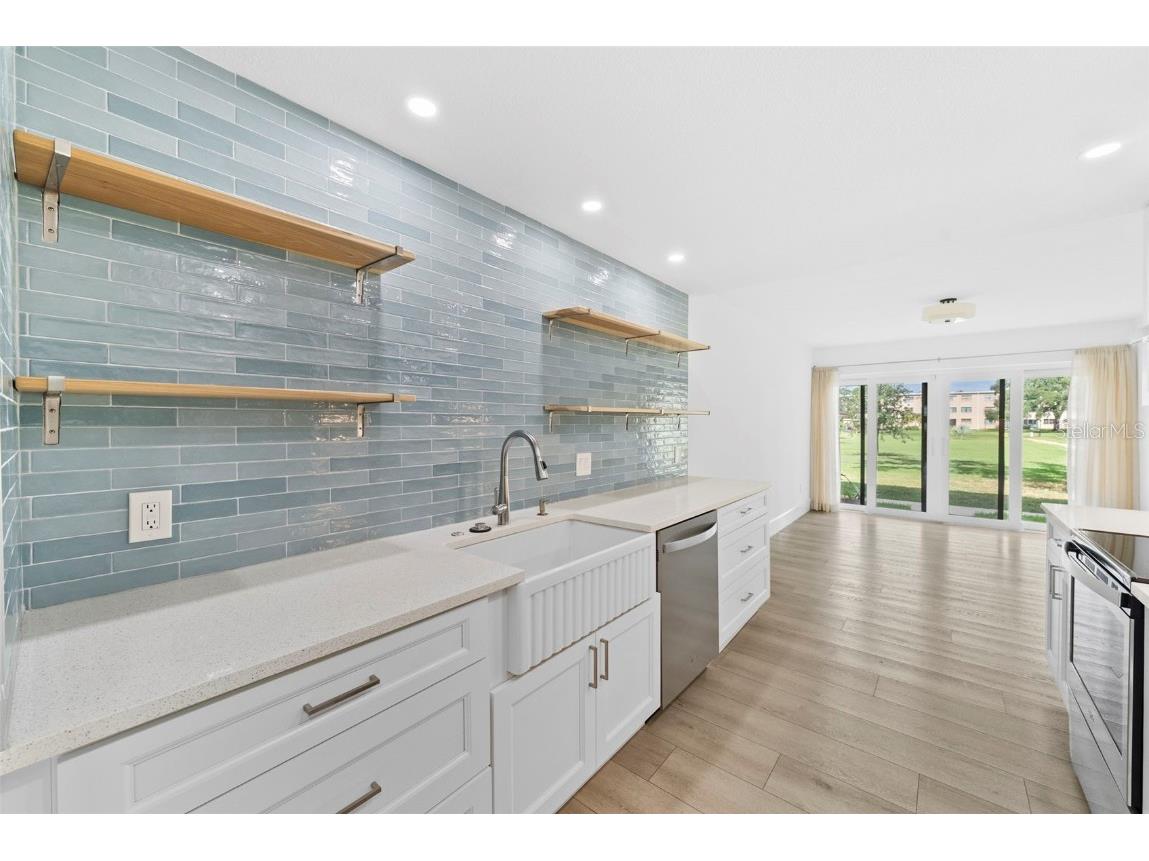 4920 Locust Street NE #104 Saint Petersburg FL 33703 TB8442737 image3