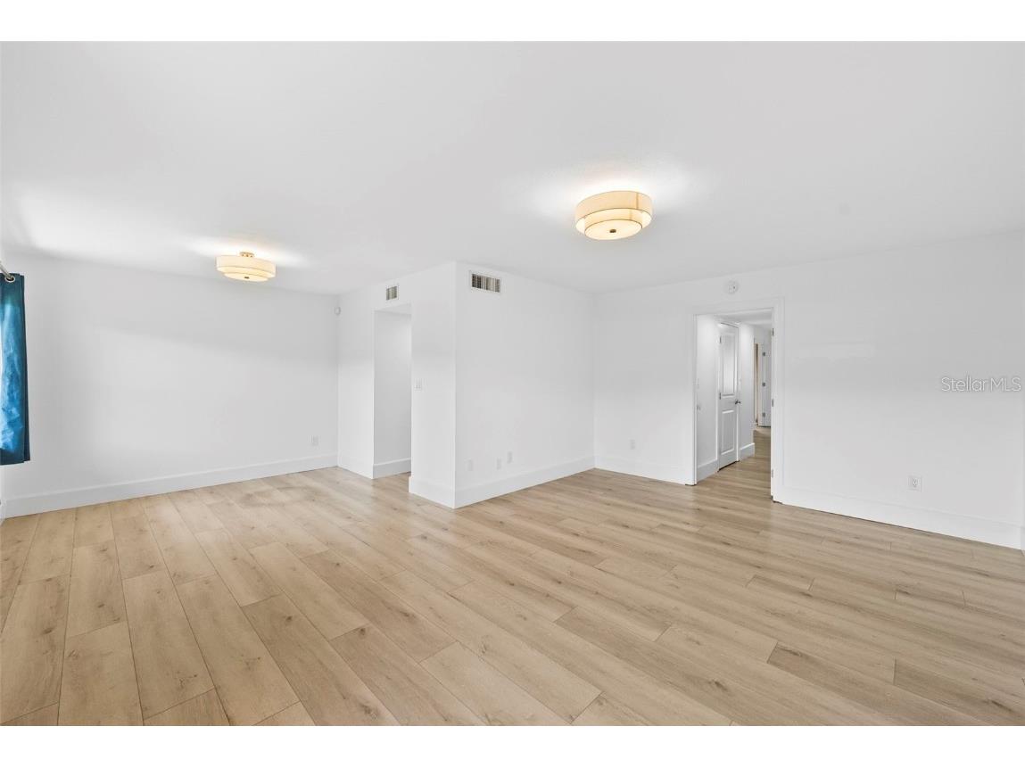 4920 Locust Street NE #104 Saint Petersburg FL 33703 TB8442737 image6