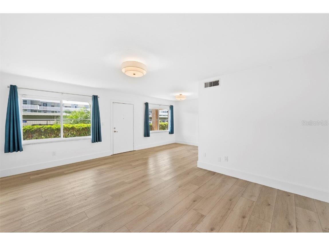 4920 Locust Street NE #104 Saint Petersburg FL 33703 TB8442737 image7