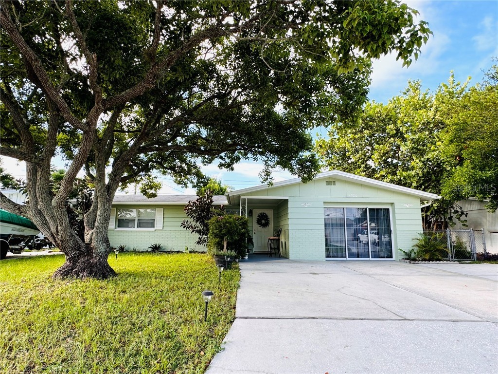 4920 Odyssey Avenue Holiday FL 34690 U8255045 image1