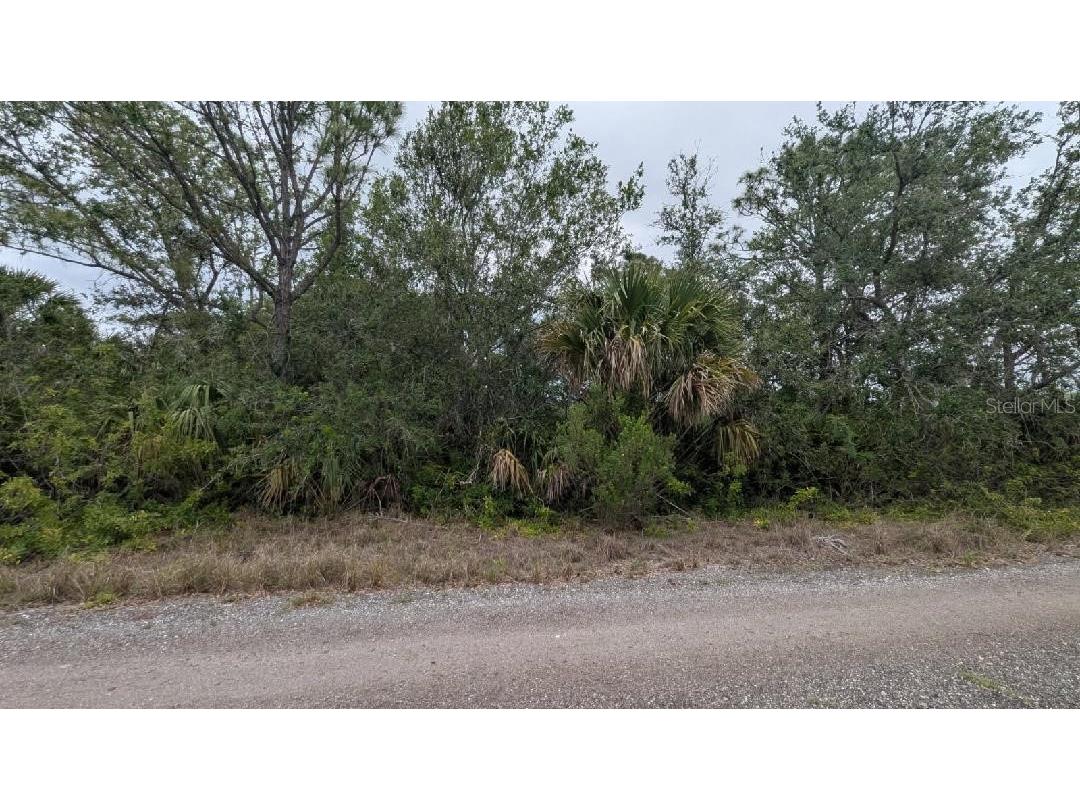 4920 Pelican Drive Punta Gorda FL 33982 C7508311 image1