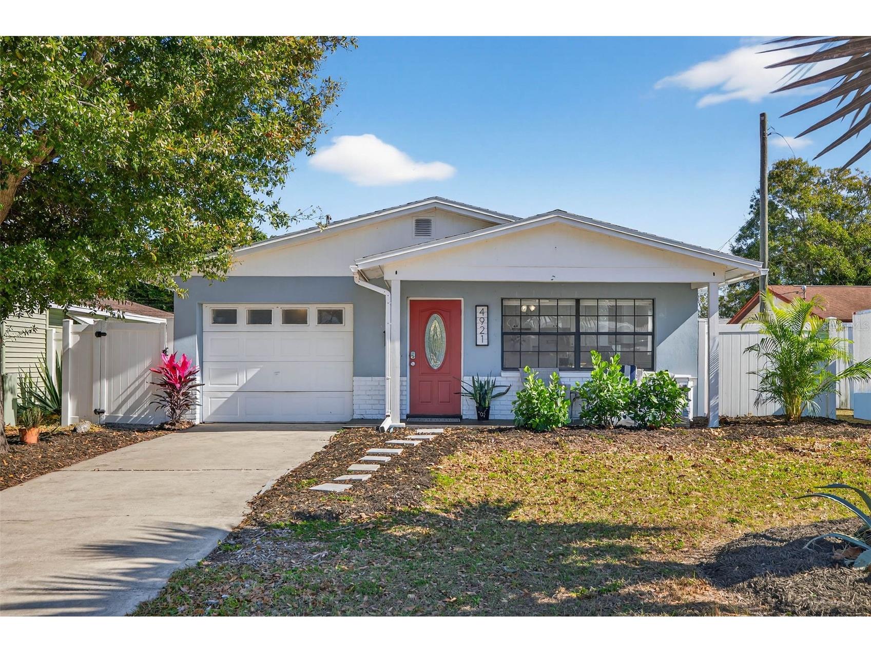 4921 7th Street N Saint Petersburg FL 33703 TB8467181 image1
