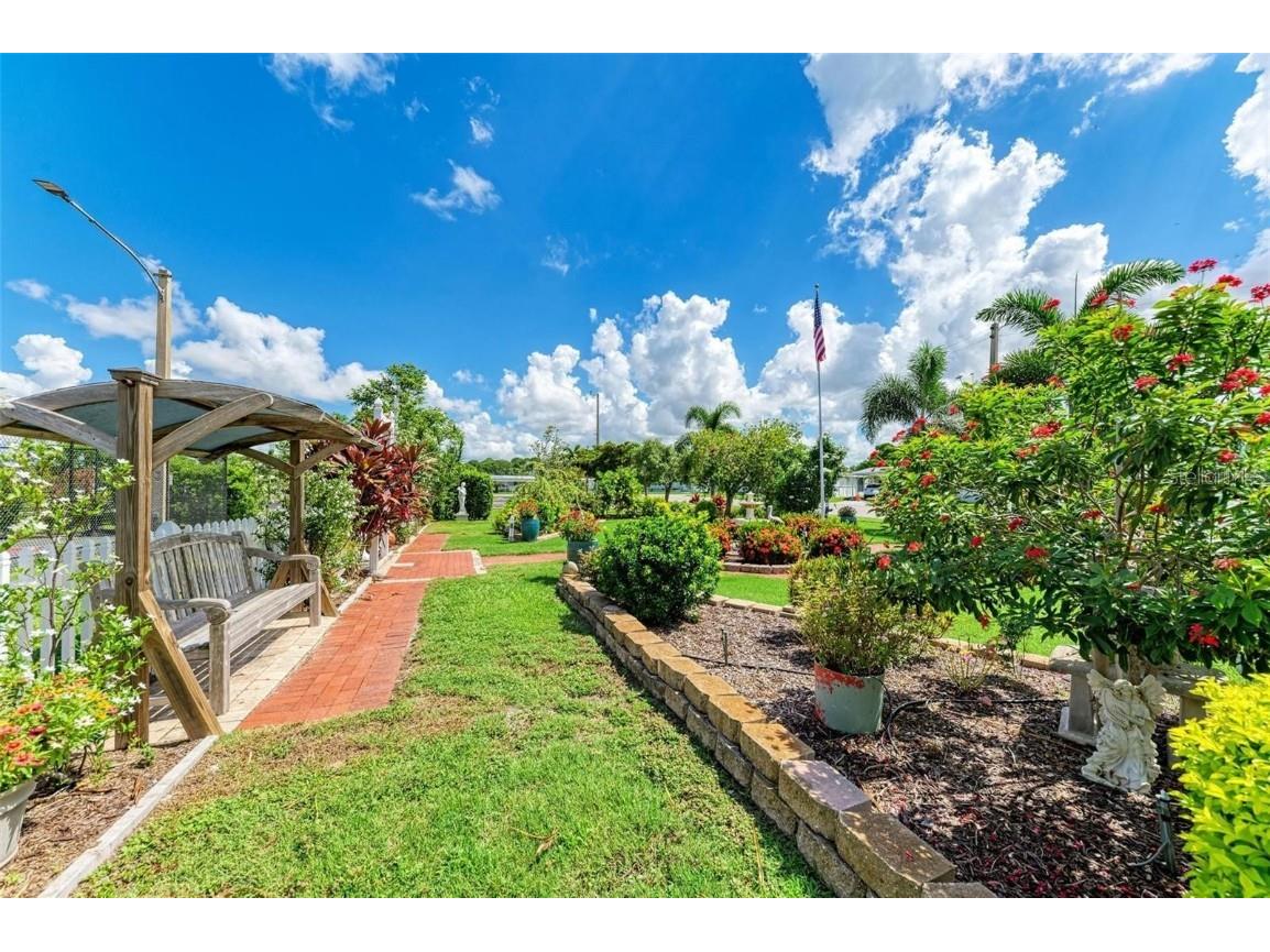 4921 Pebble Beach Avenue Sarasota FL 34234 A4669681 image25