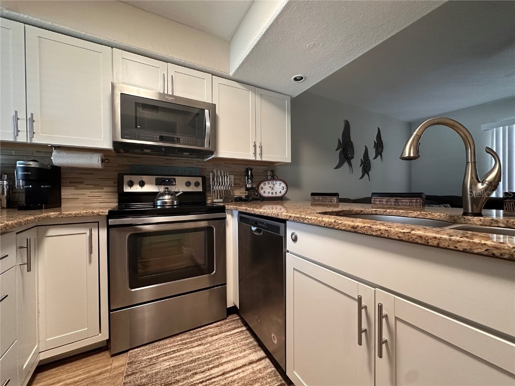 4923 25th Street W #104 Bradenton FL 34207 A4648320 image4