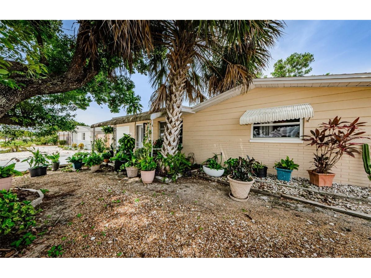 4923 Gaslight Avenue Holiday FL 34690 U8200628 image1