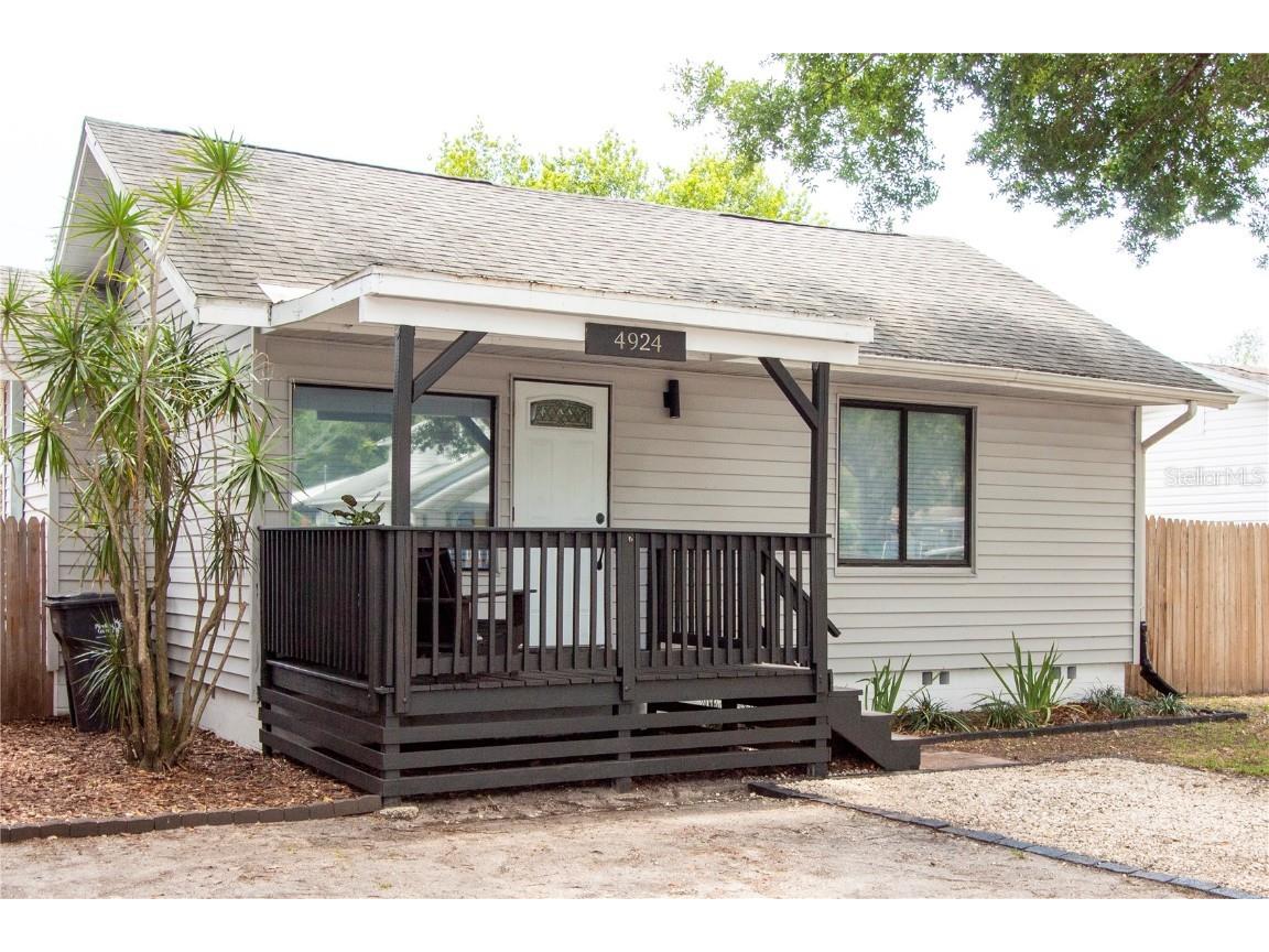 4924 45th Avenue N Saint Petersburg FL 33709 U8200337 image1