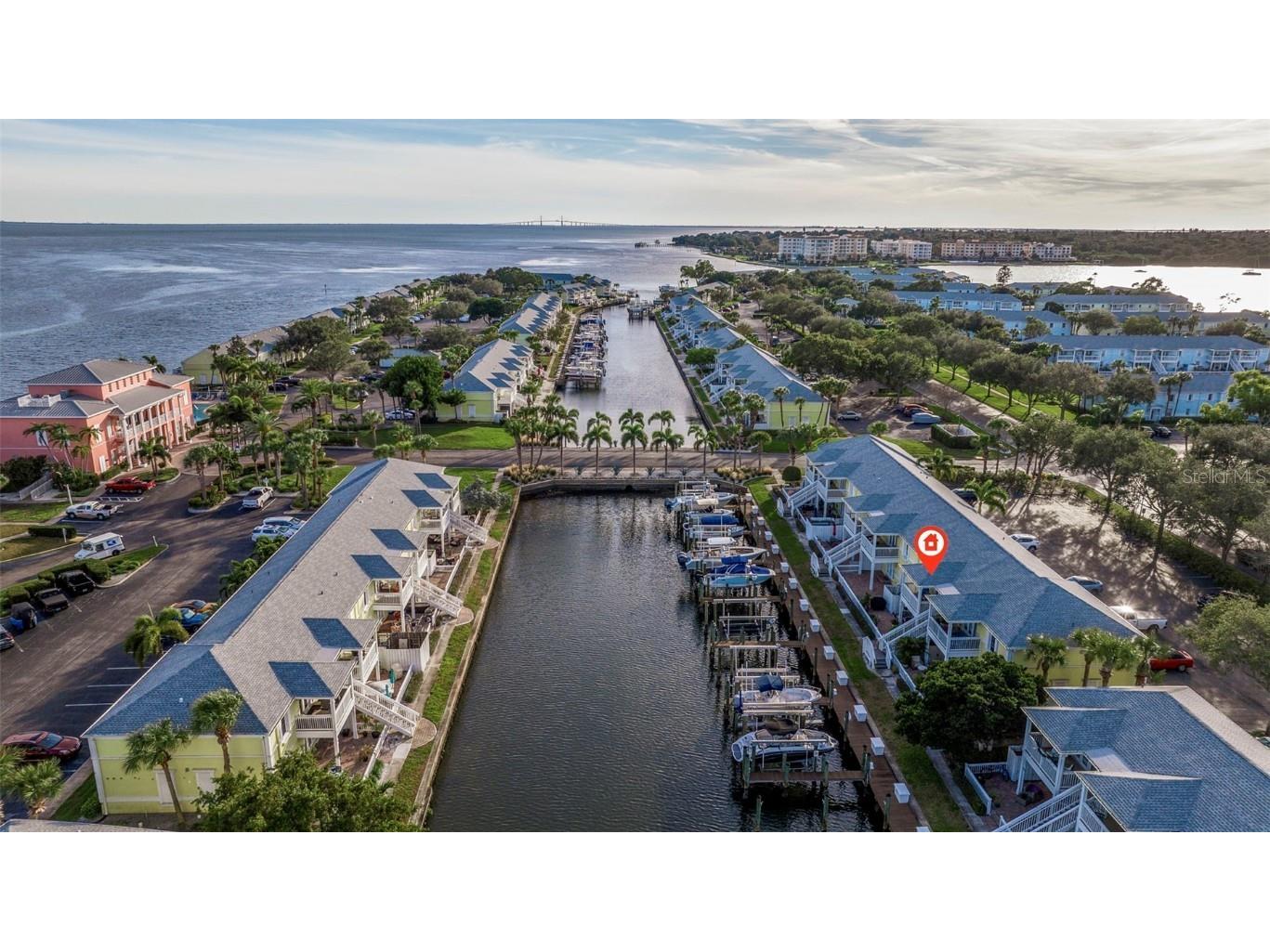 4924 Beach Drive SE #F Saint Petersburg FL 33705 - TAMPA BAY U8223365 image1