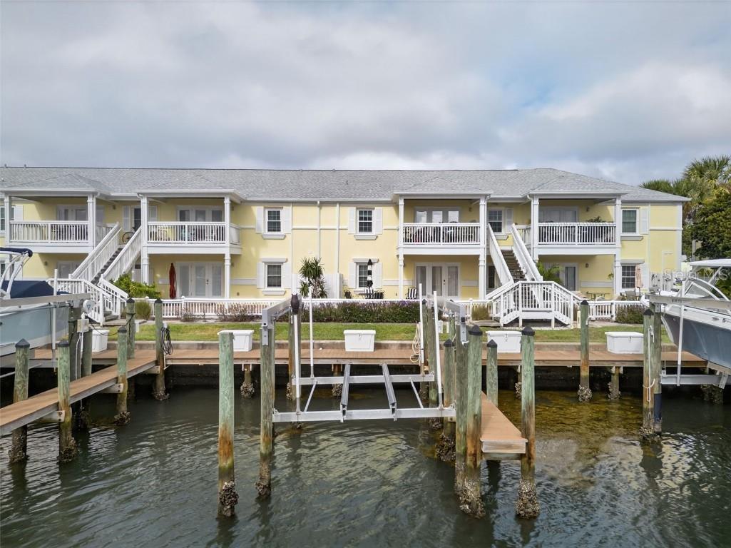 4924 Beach Drive SE #F Saint Petersburg FL 33705 TB8437504 image21