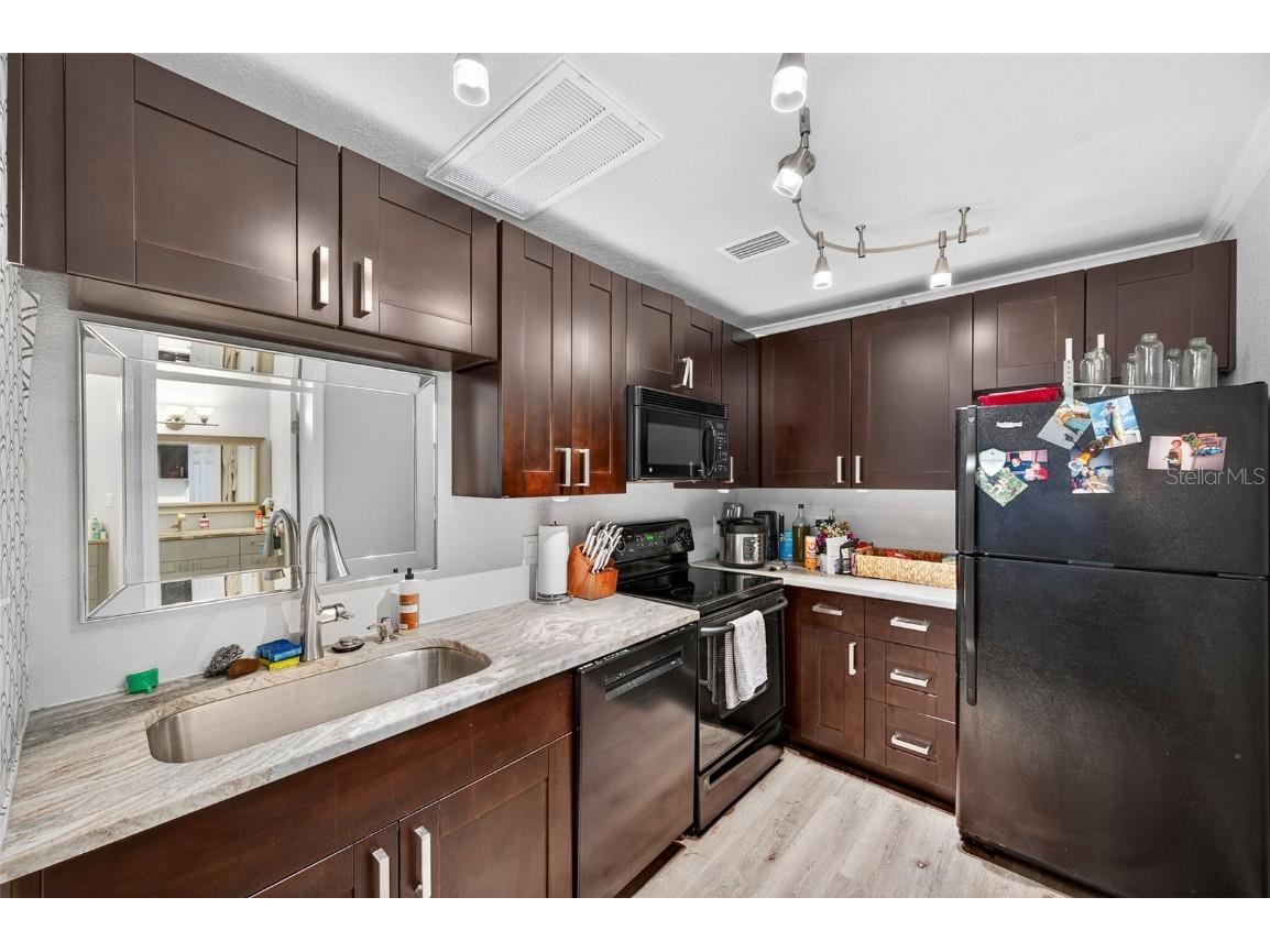 4924 Beach Drive SE #F Saint Petersburg FL 33705 TB8437504 image9