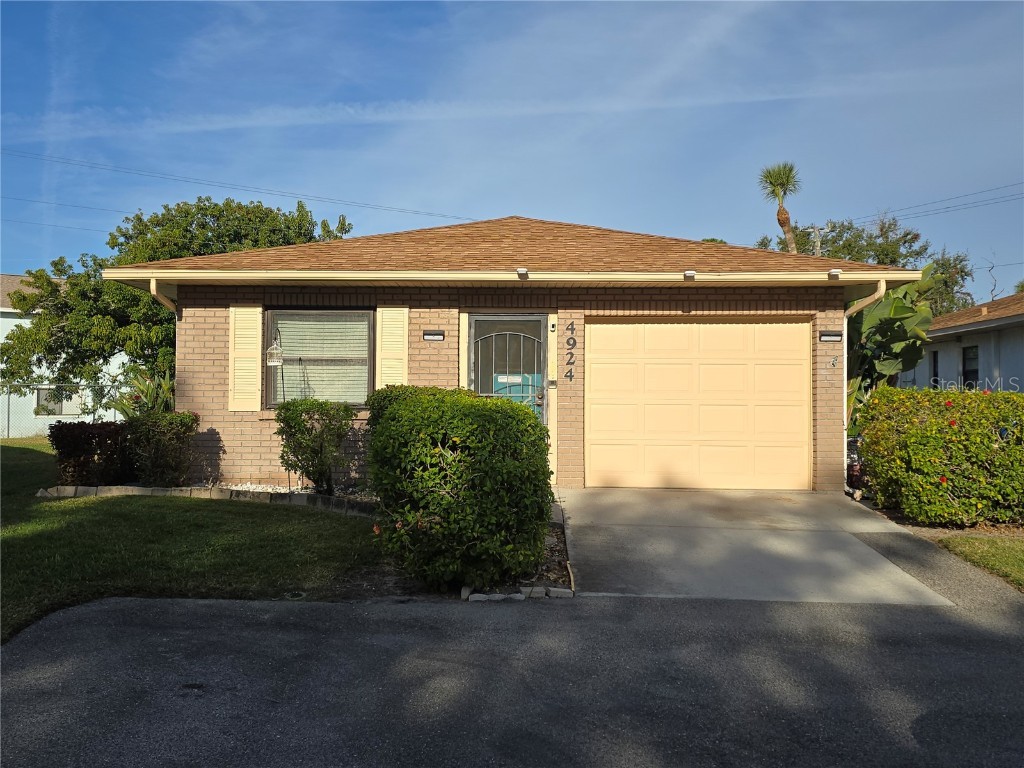 4924 Live Oak Circle #115 Bradenton FL 34207 A4675522 image1