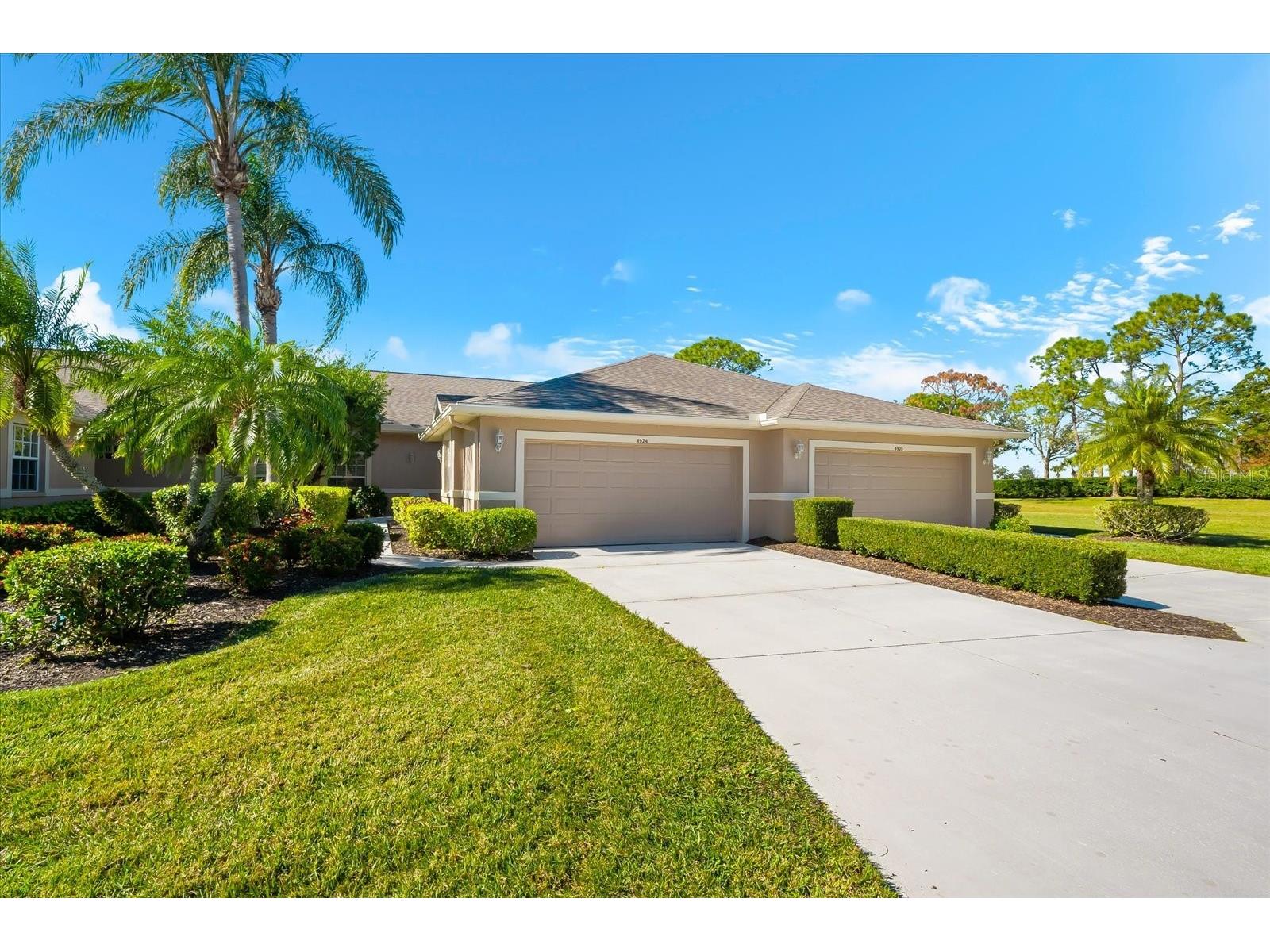 4924 Mahogany Run Avenue Sarasota FL 34241 A4679597 image1