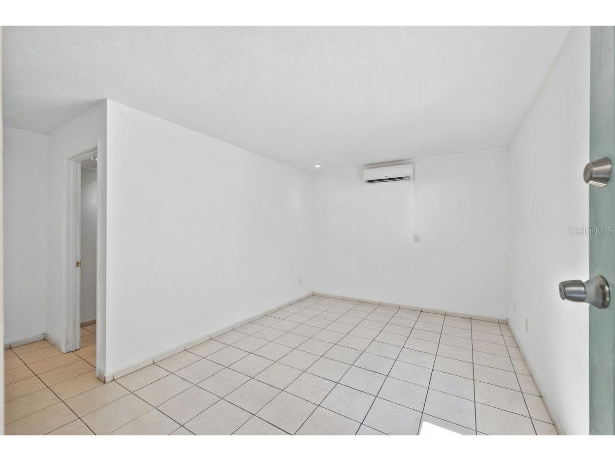 4925 2nd Avenue S Saint Petersburg FL 33707 TB8504990 image29