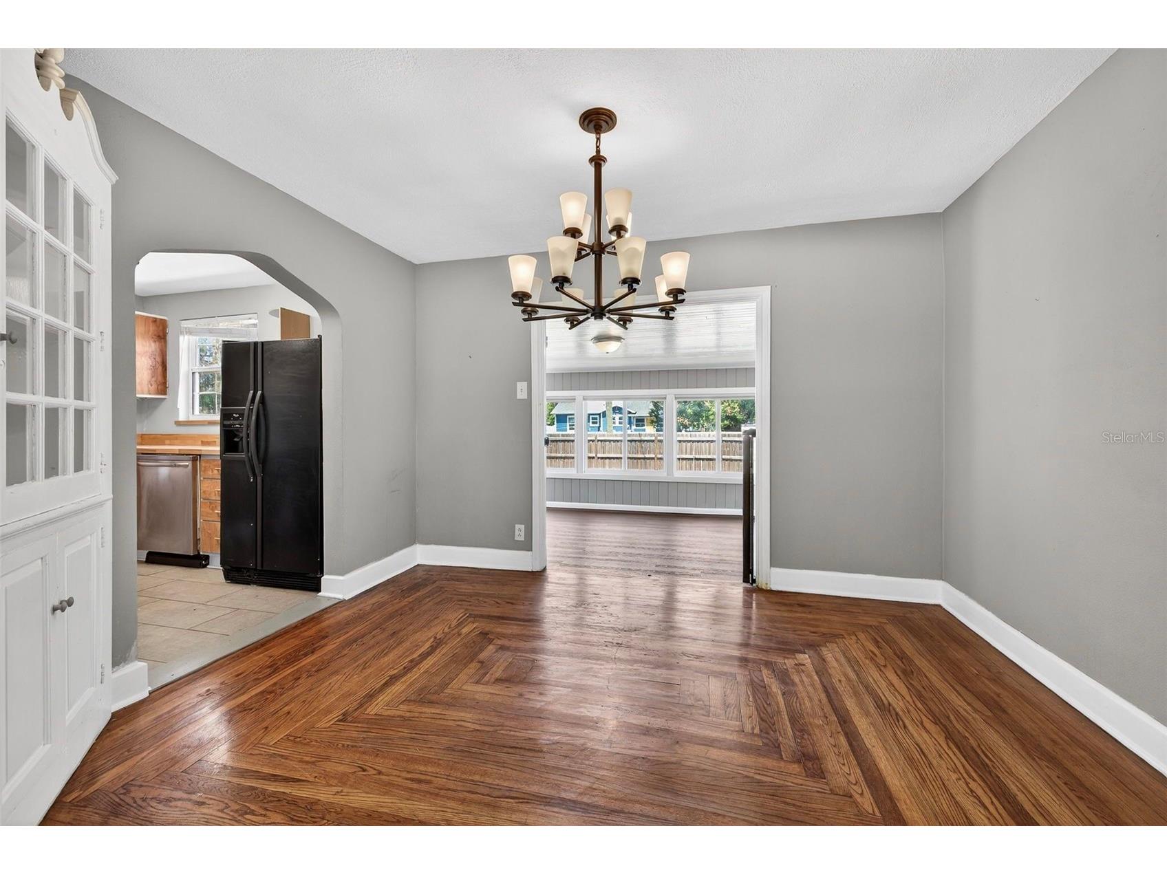 4925 2nd Avenue S Saint Petersburg FL 33707 TB8504990 image7