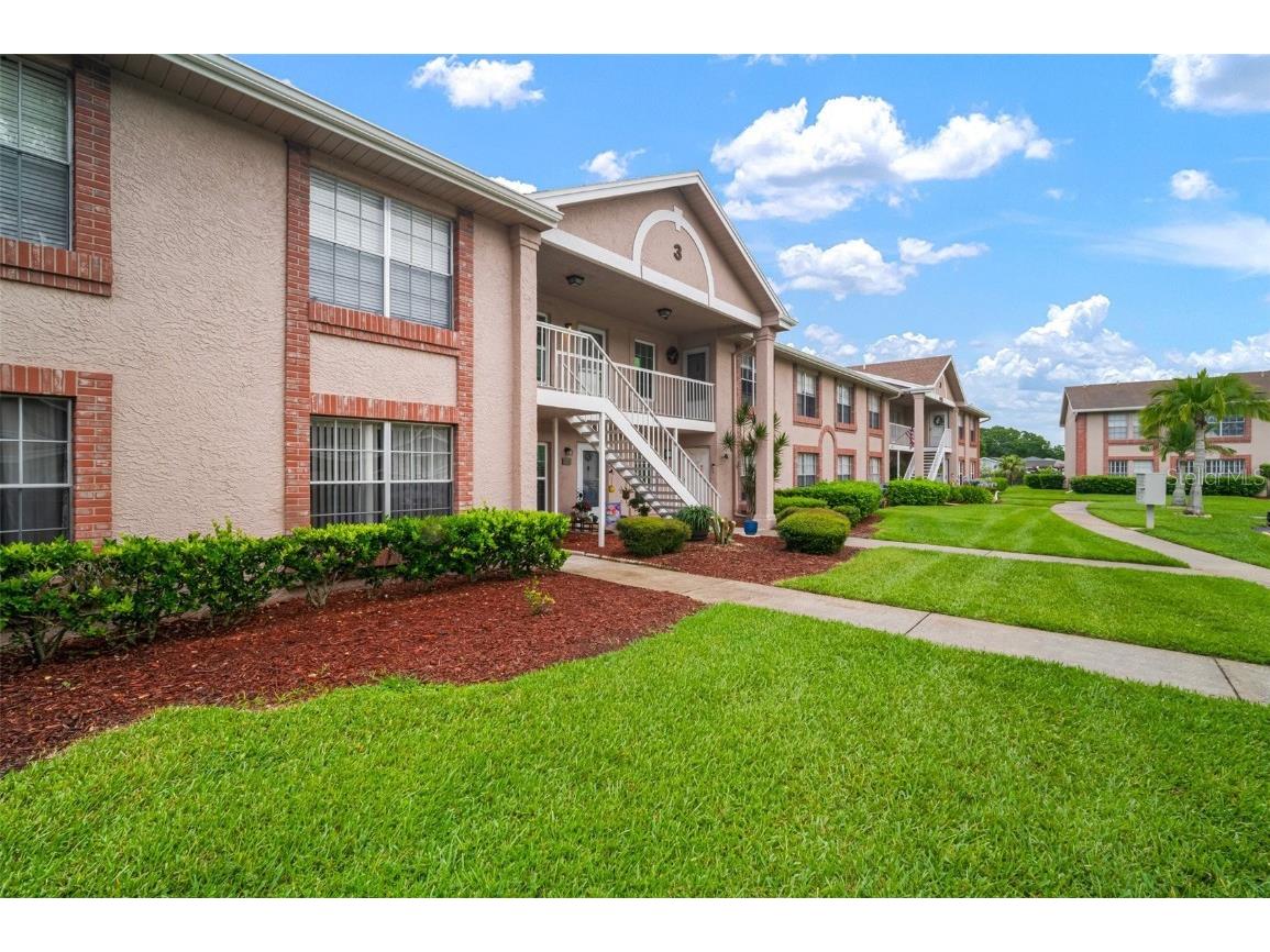 4925 Myrtle Oak Drive #22 New Port Richey FL 34653 - LAKE FROM IRRIGATION TB8404228 image1