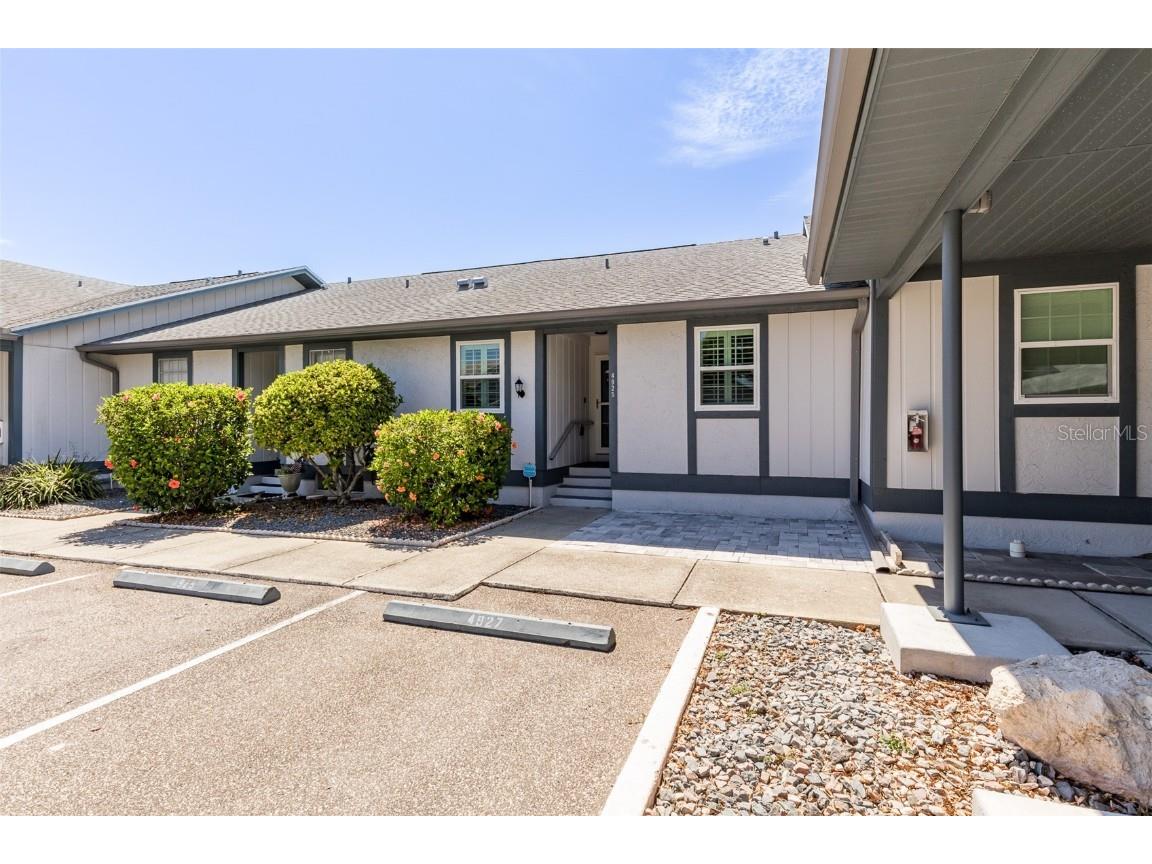 4925 New England Boulevard #204 New Port Richey FL 34652 TB8334144 image1